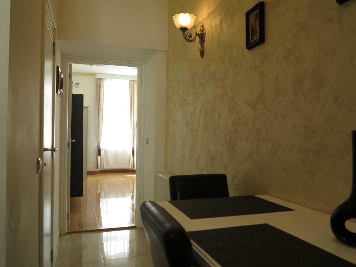 Small Luxury Kapitol Apartment Wiedeń Zewnętrze zdjęcie