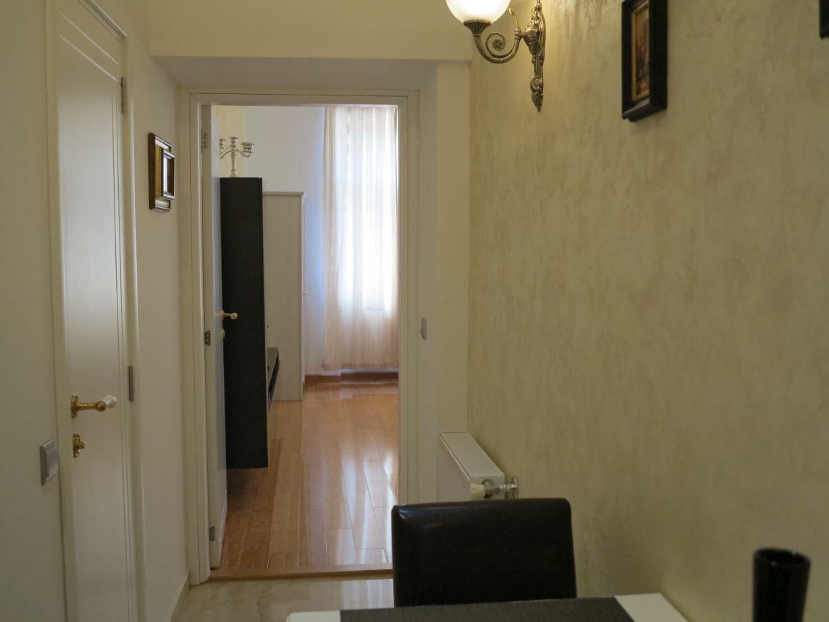Small Luxury Kapitol Apartment Wiedeń Zewnętrze zdjęcie