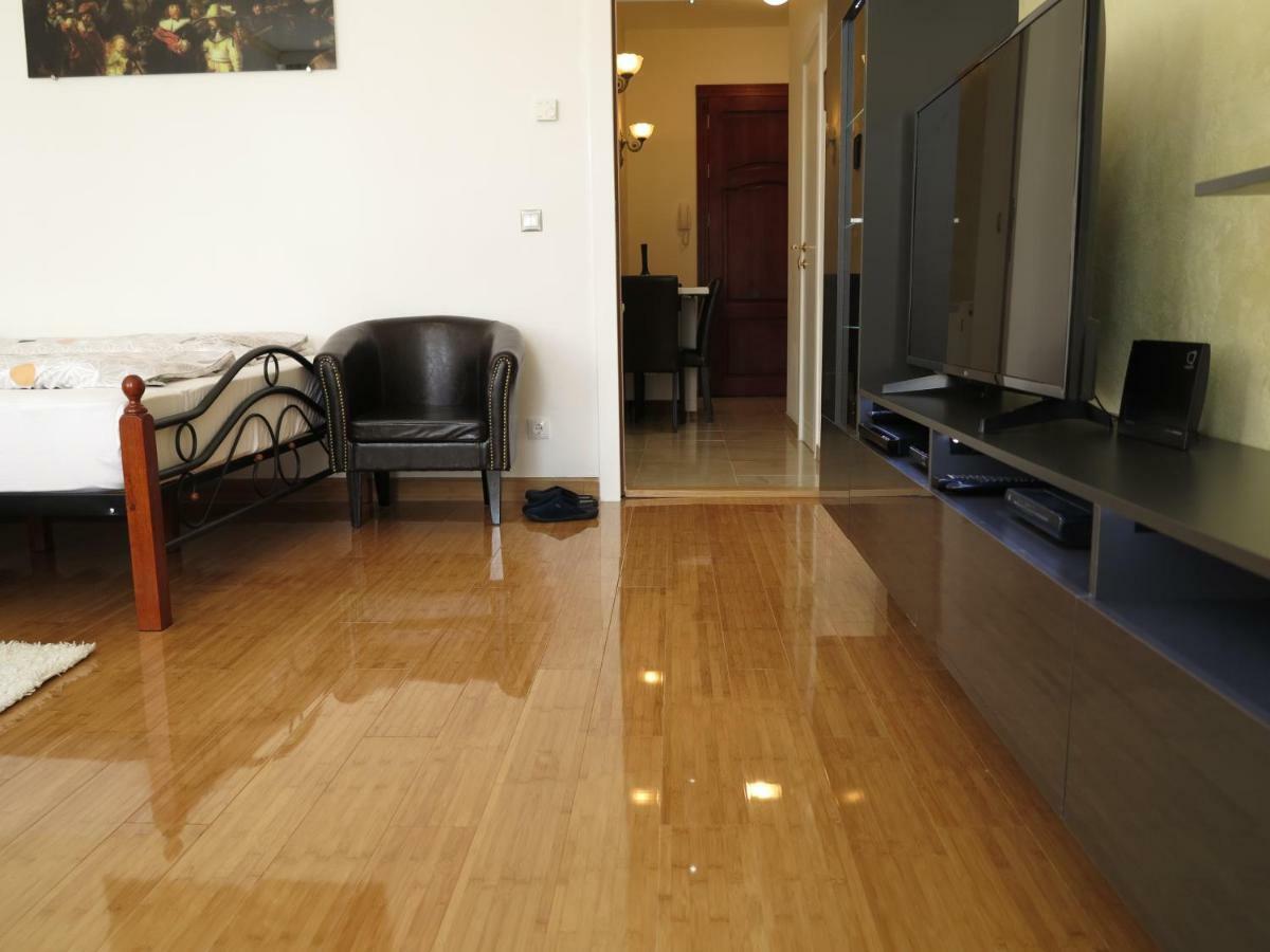 Small Luxury Kapitol Apartment Wiedeń Zewnętrze zdjęcie
