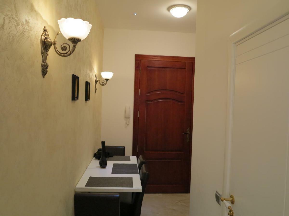 Small Luxury Kapitol Apartment Wiedeń Zewnętrze zdjęcie