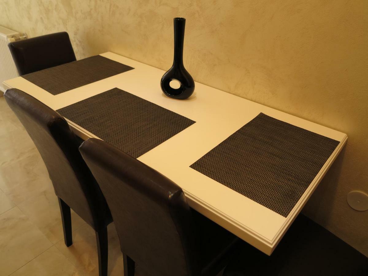 Small Luxury Kapitol Apartment Wiedeń Zewnętrze zdjęcie