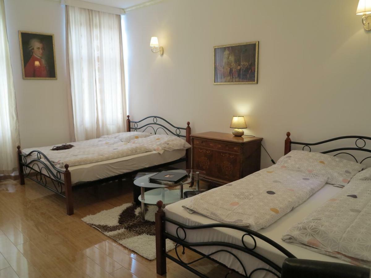 Small Luxury Kapitol Apartment Wiedeń Zewnętrze zdjęcie