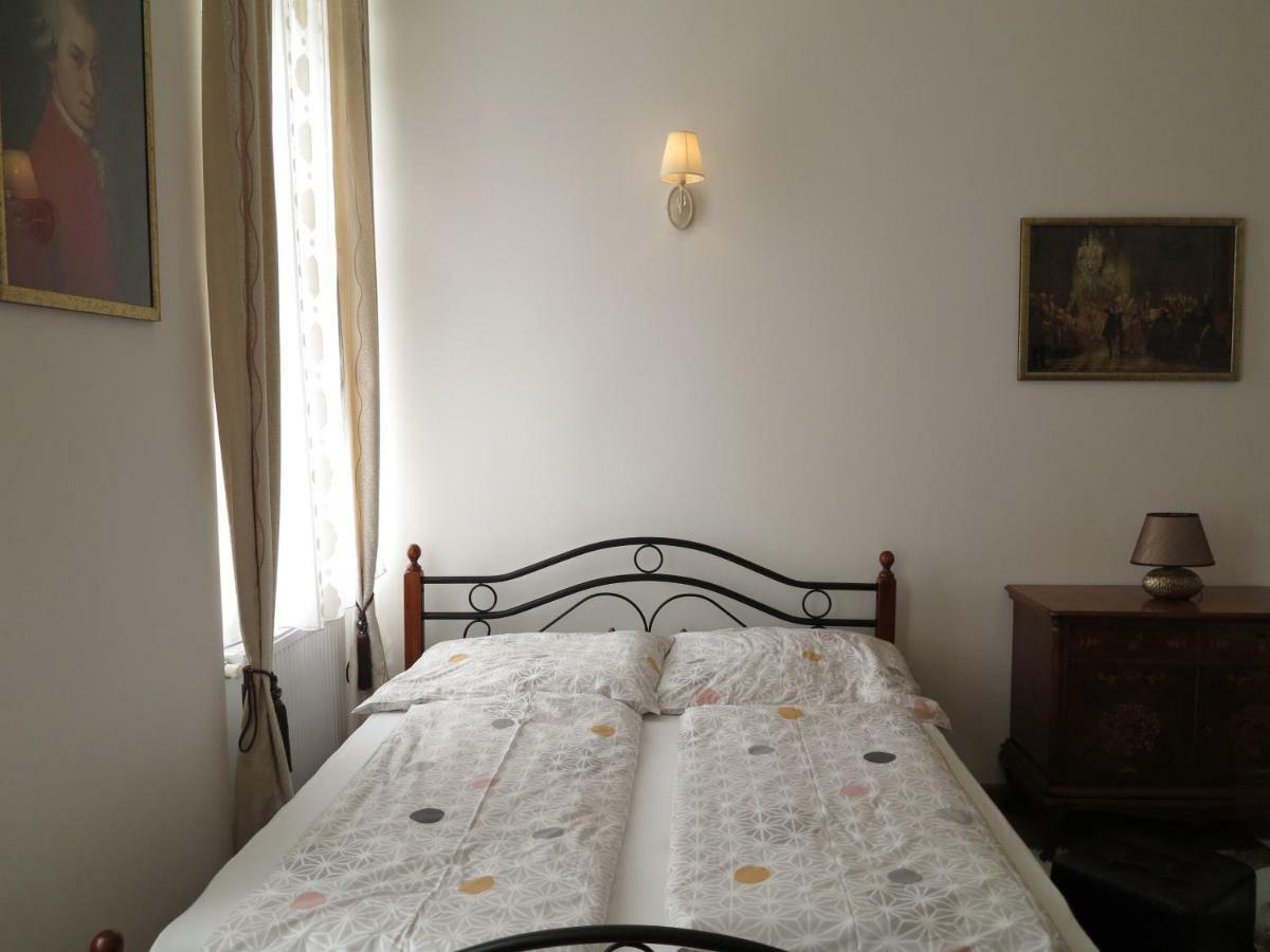 Small Luxury Kapitol Apartment Wiedeń Zewnętrze zdjęcie